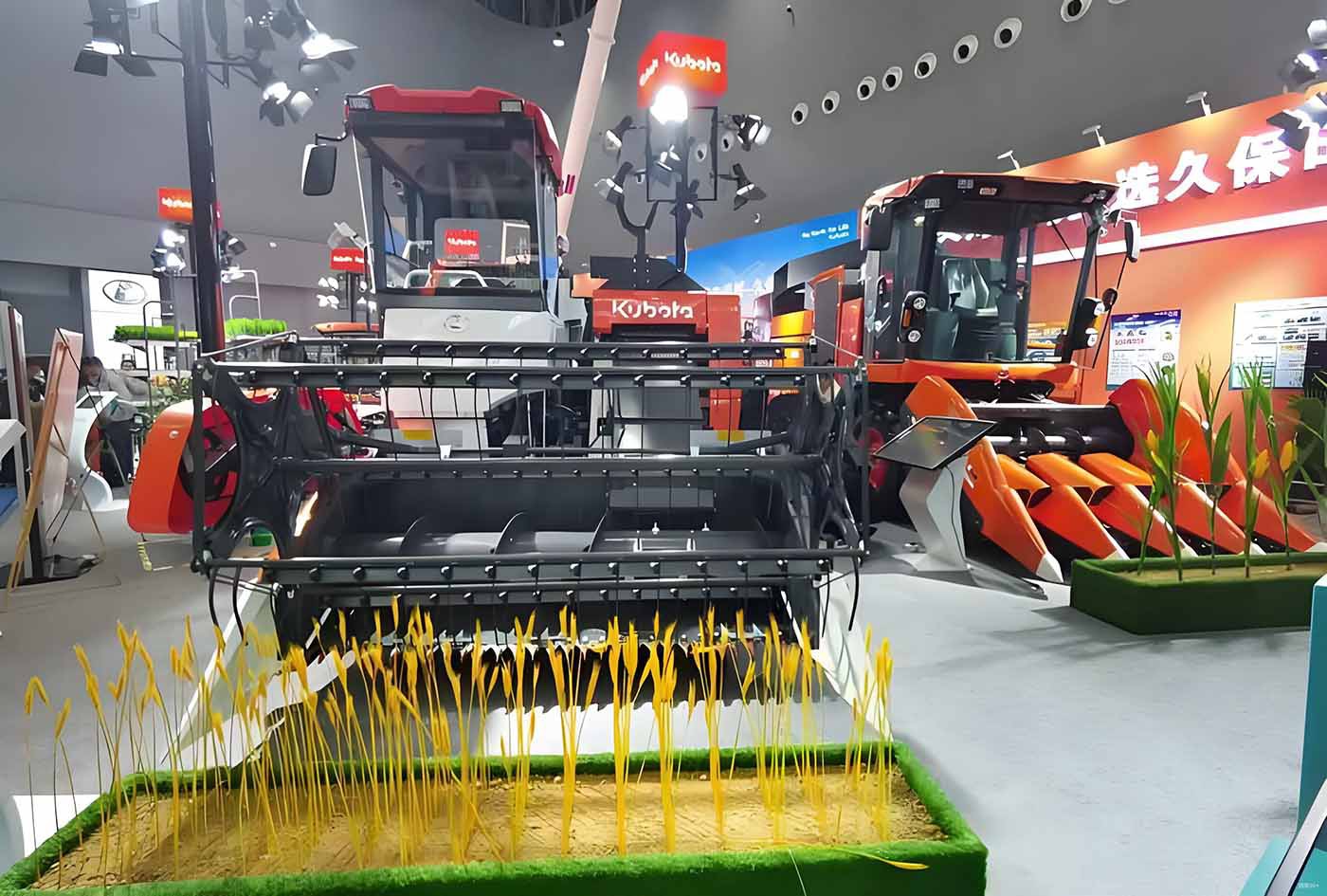The exhibition focuses on agricultural machinery, horticultural equipment, fertilizers, irrigation systems, and other exhibits, covering the entire agricultural production chain. The exhibition focuses on agricultural machinery, horticultural equipment, fertilizers, irrigation systems, and other exhibits, covering the entire agricultural production chain.